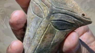 Archaeologists Discovered A 6,000 Year Old Alien Mask In Bulgaria