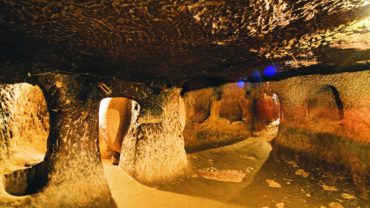 Derinkuyu: A 3,000 Year Old Mysterious Underground City