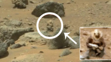 UFO Enthusiast Claims That NASA’s Curiosity Rover Has Discovered An Alien Soldier On Mars