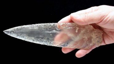 5,000-Year-Old Crystal Dagger Found In A Iberian Secret Prehistoric Tomb